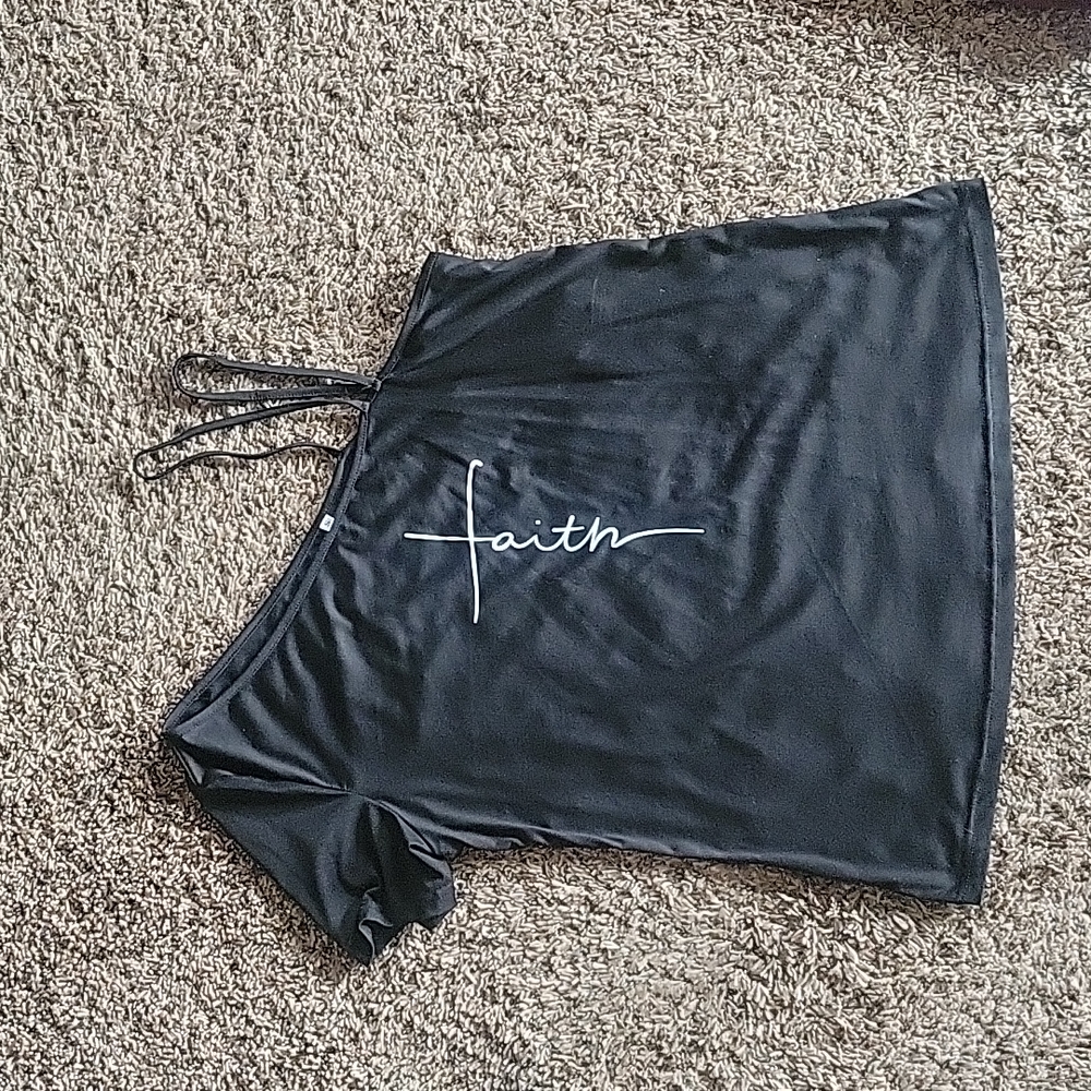 Faith top